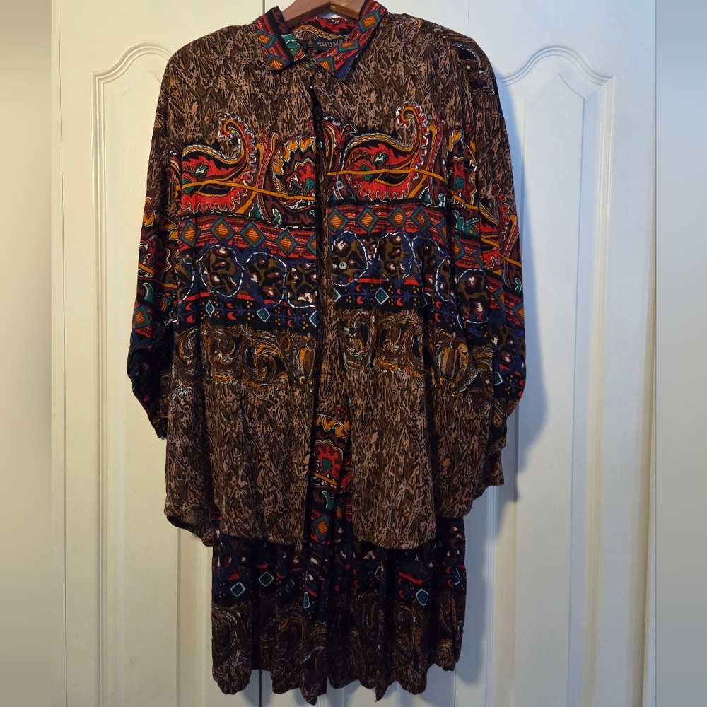 Thumbs UP Colorful Paisley Two Piece Set